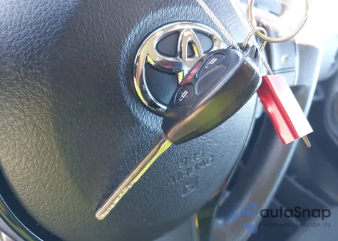 2018 Toyota Yaris Le из США, поврежденный, VIN VNKKTUD30JA088966